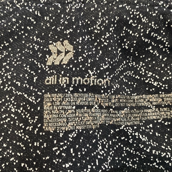 NWOT LOT OF 4 JOGGERS SIZE M - Picture 5 of 12